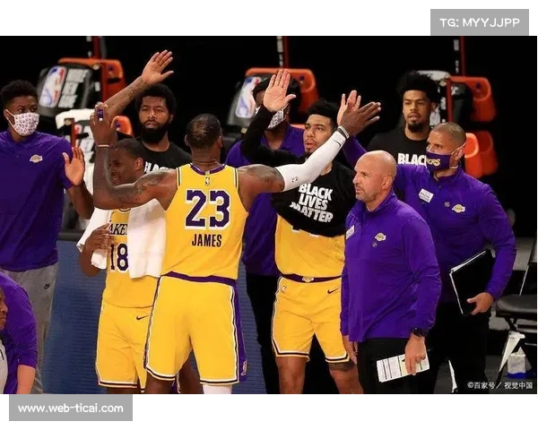 湖人双星复出首战告捷,防守强度成赢球基石 湖人双星复出首战告捷,防守强度成赢球基石