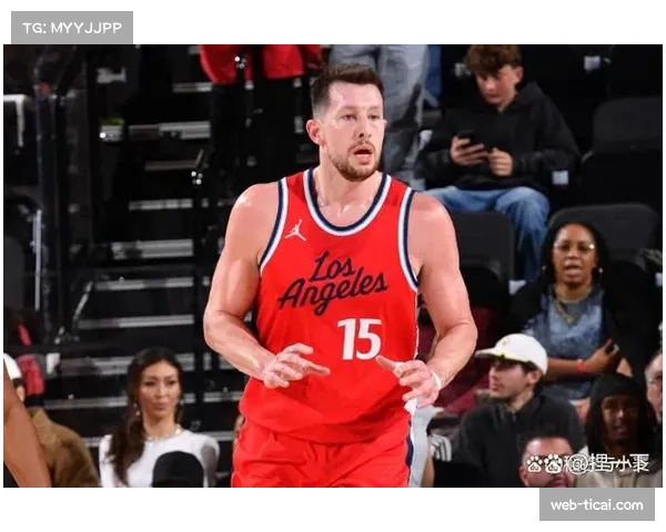 特写：替补登场完成绝杀，老将泪洒球场